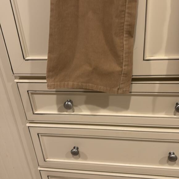 🔥🔥FIRE SALE 🔥🔥BANANA REPUBLIC light tan cords, size 6 - Picture 2 of 9